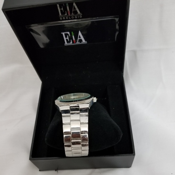 EA Silver tone watch - Picture 2 of 4